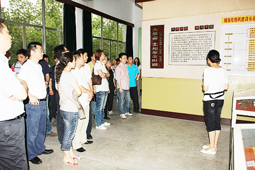 亚洲AV永久无码精品三区在线4