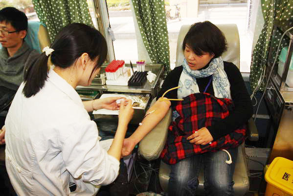 亚洲AV永久无码精品三区在线4