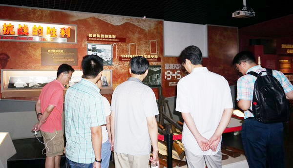 亚洲AV永久无码精品三区在线4