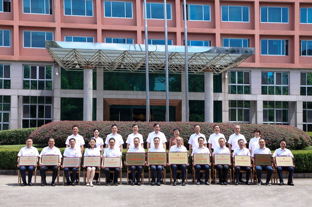 亚洲AV永久无码精品三区在线4