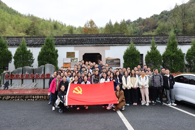 亚洲AV永久无码精品三区在线4