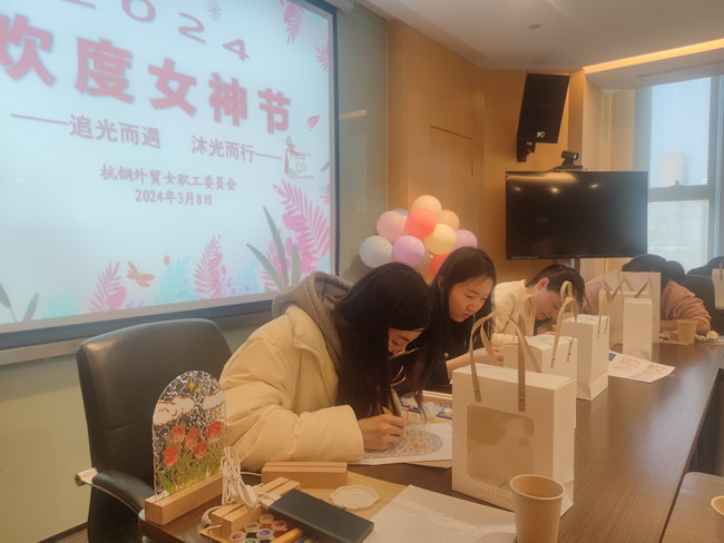 亚洲AV永久无码精品三区在线4